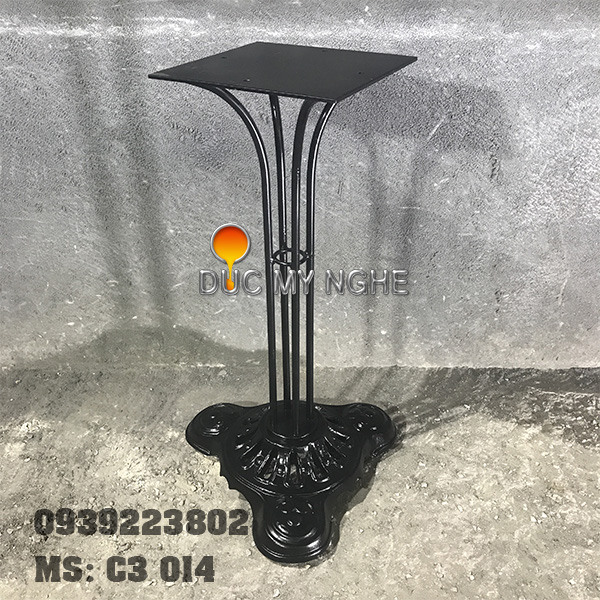 Bàn cafe 3 chân gang đúc C3 014